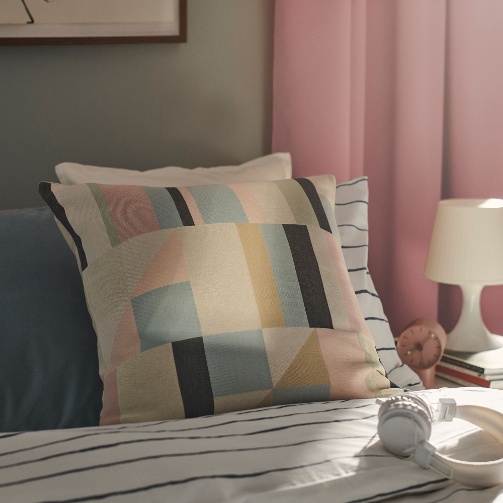 Чехол на подушку IKEA LYKTBARARE (ЛЮКТБЭРАРЕ), Светло-бежевый с рисунком, 50x50 см