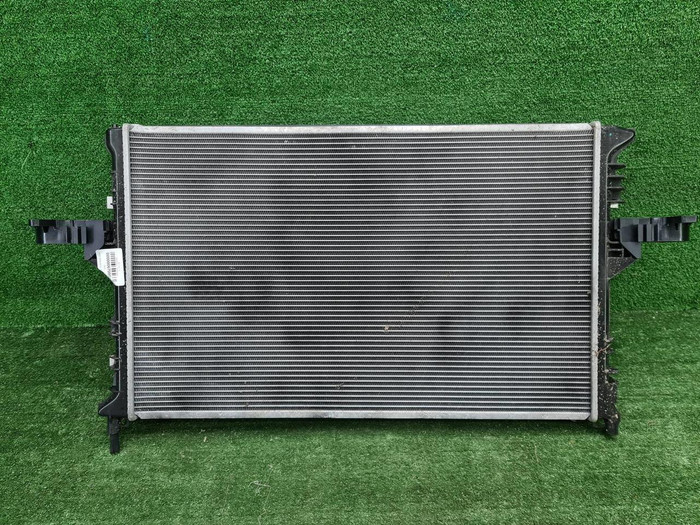 Кассета радиаторов Zeekr 001 (2021-н.в.)