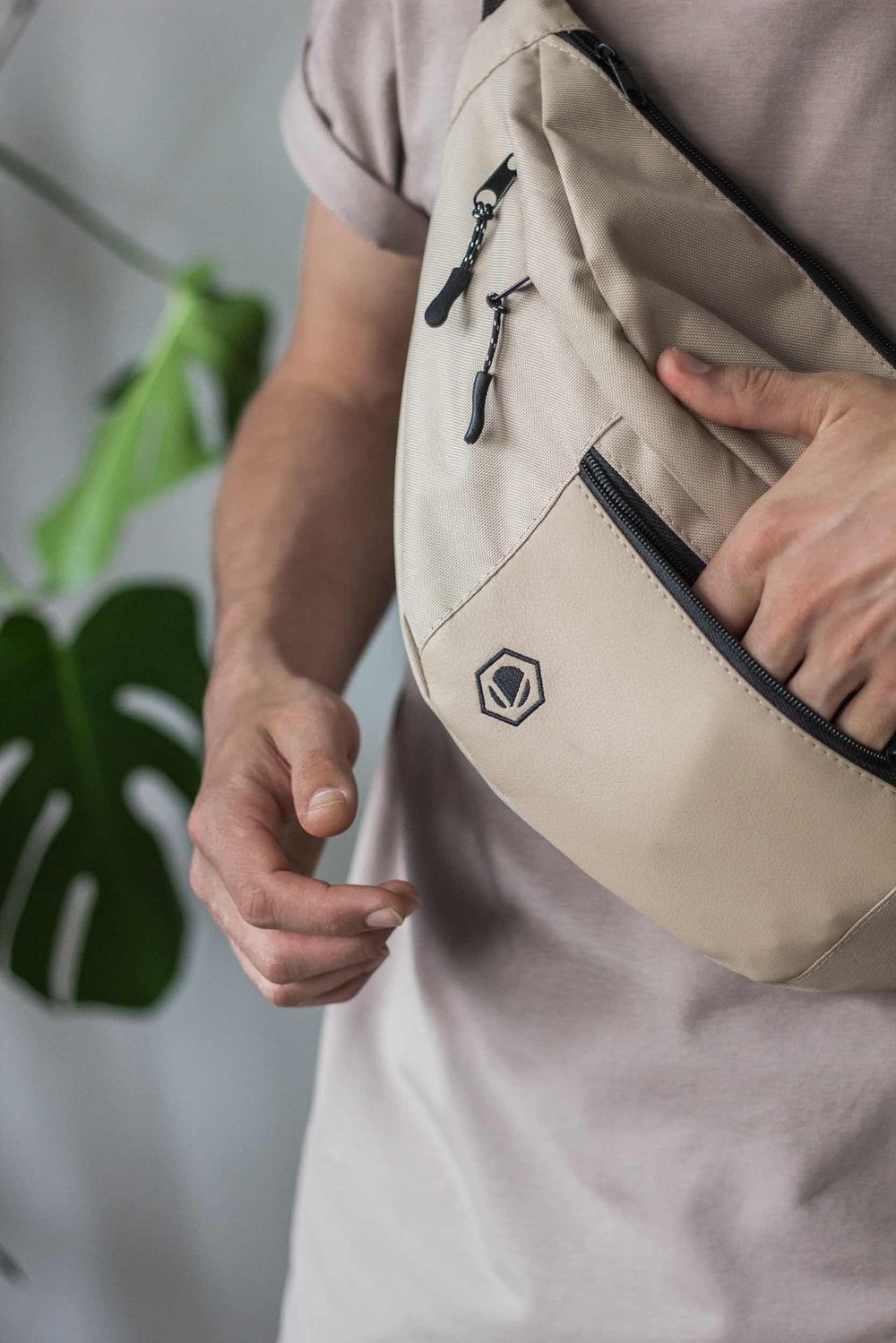 Сумка поясная MONQ Big Buddha Бежевая