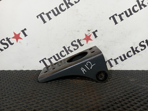 Кронштейн амортизатора заднего