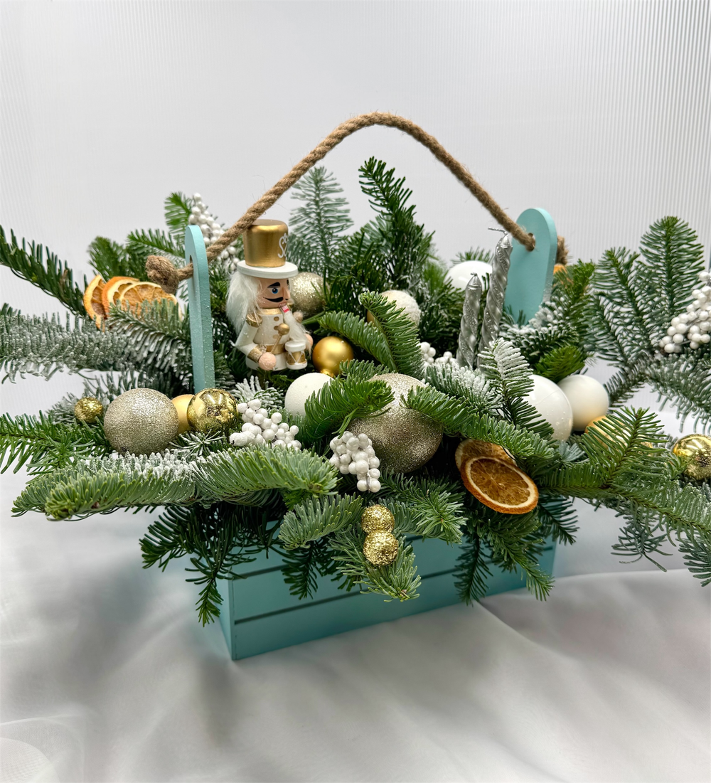 Композиция "Зимний вальс щелкунчика"