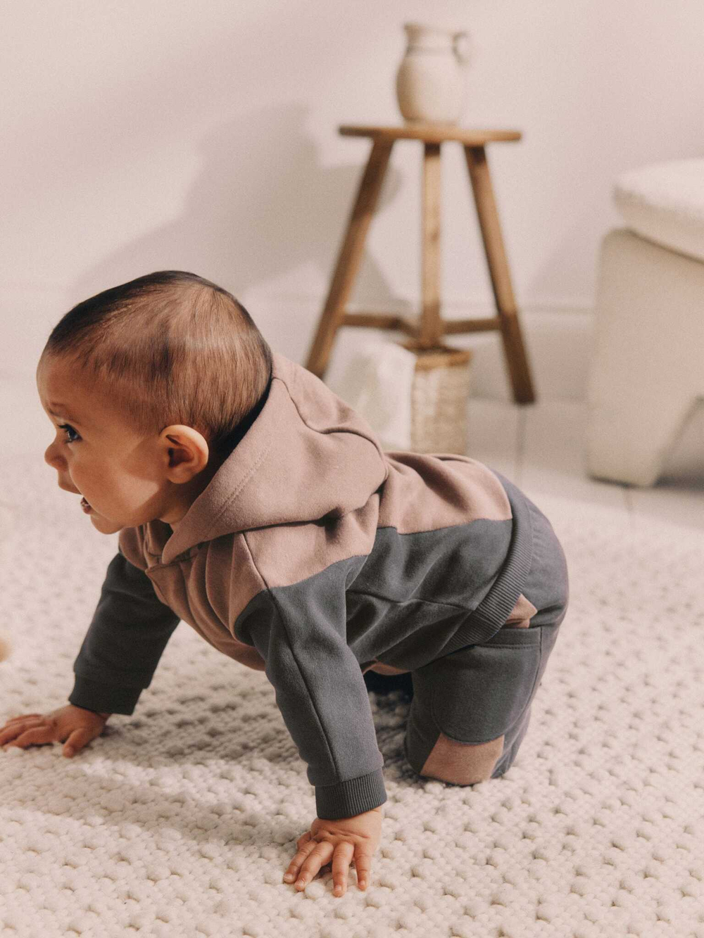 Толстовка и спортивные брюки в комплекте для малышей Next 984-951, Коричневый, Темно-серый