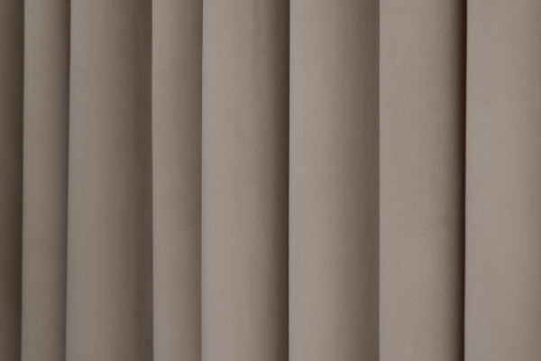 Портьера 275х260 Garda Decor Silkу 5 бежевая на подкладе