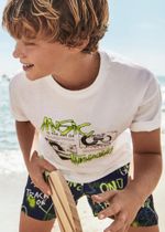 две футболки