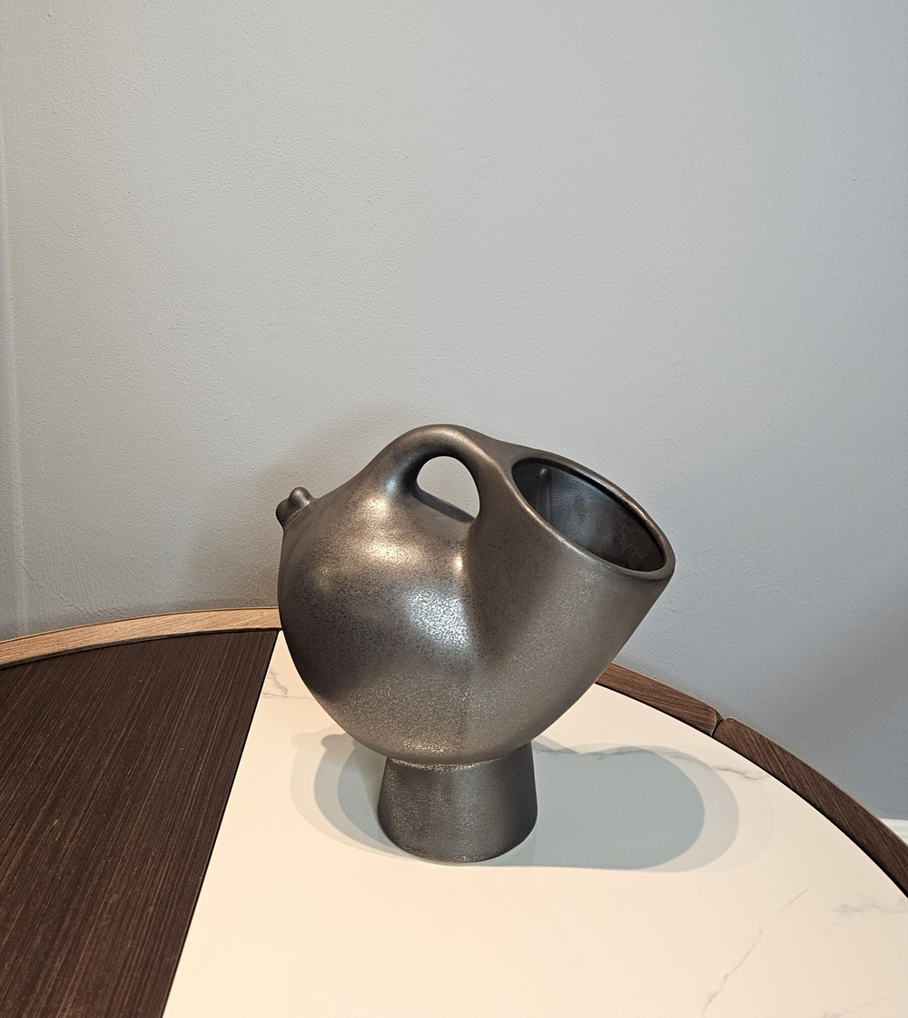 Ваза Horn ancient glazed vase