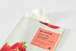 Маска тканевая осветляющая с клубникой Mizon Joyful Time Essence Mask - Strawberry 23 мл
