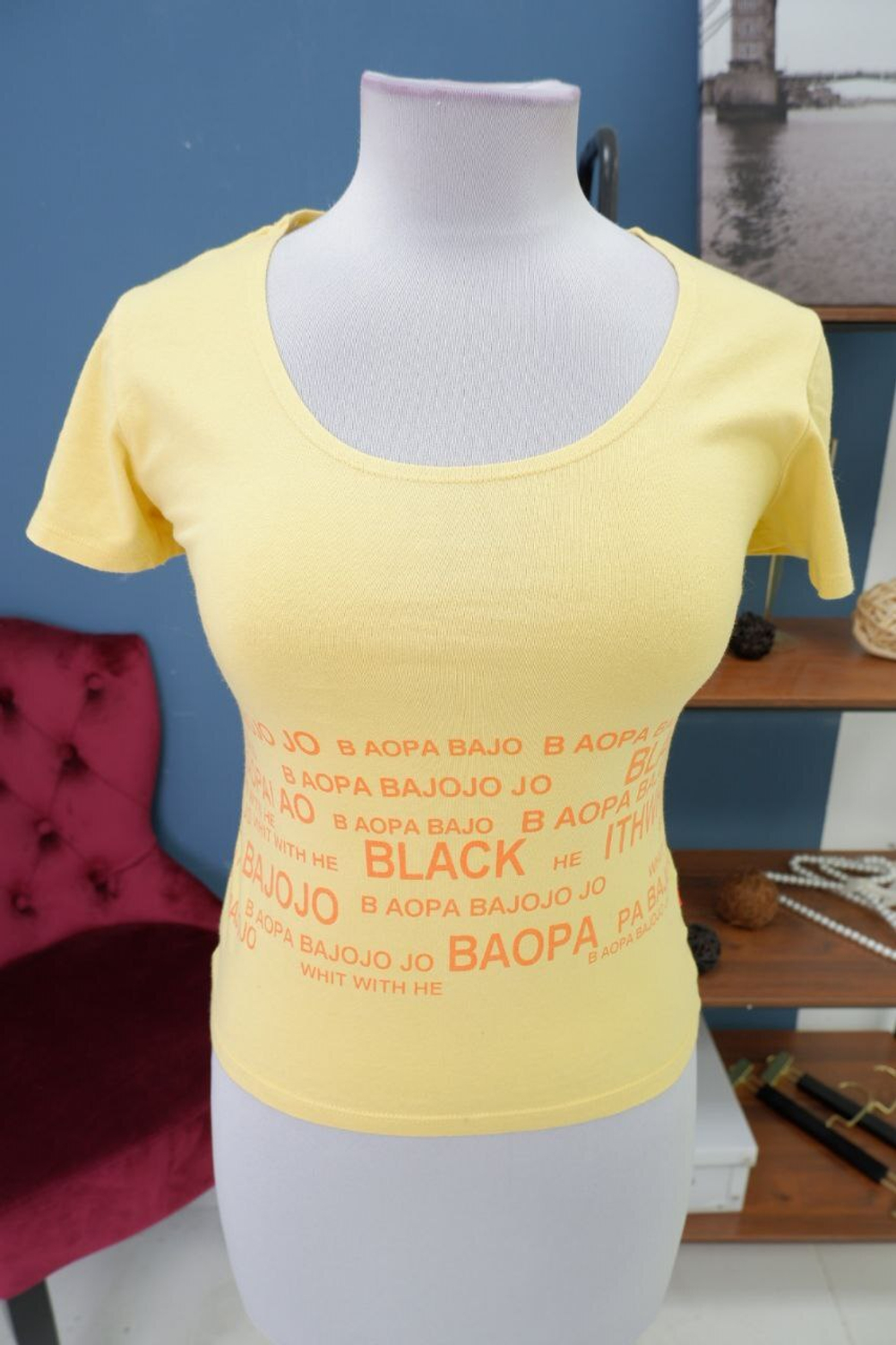 Футболка с надписями 40 размер