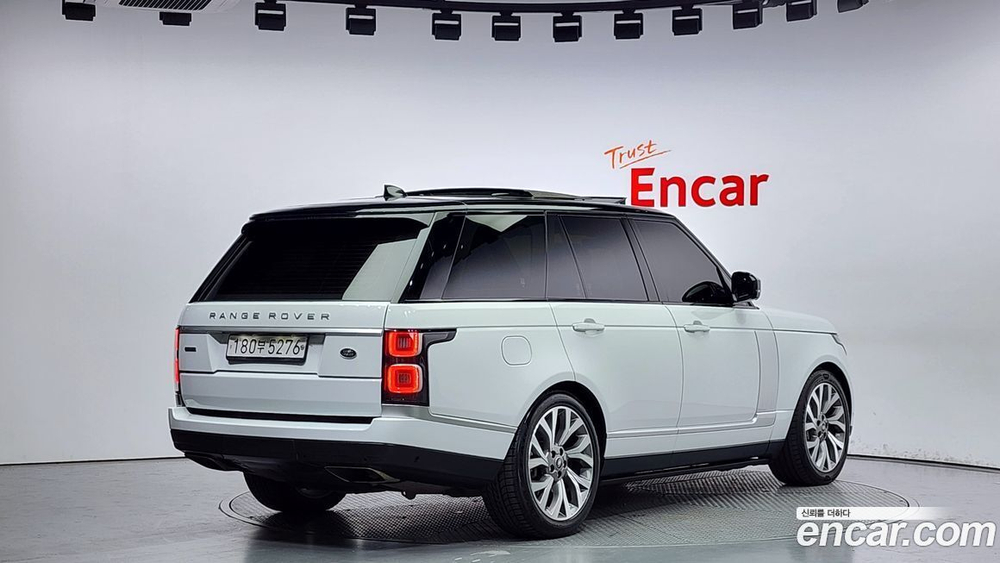 Land Rover Range Rover 4 Generation 4.4 SDV8 AB Дизель (09.2019)