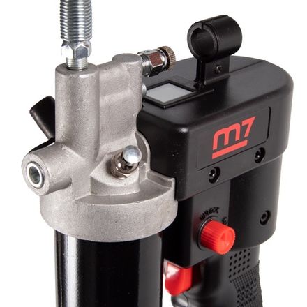 Цена на MIGHTY SEVEN (DGG-102) Шприц плунжерный 400 мл, аккумуляторный