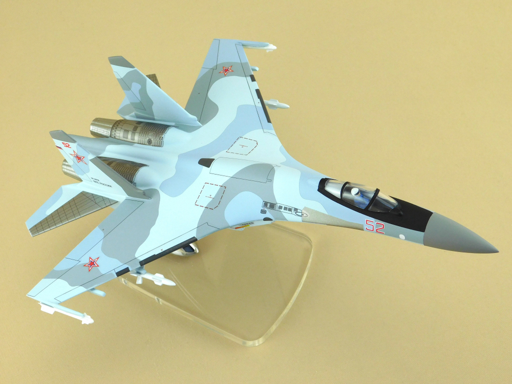 Модель самолета Су-35С (М1:72 ВКС России, RF-81719, 52, Камуфляж голубой)
