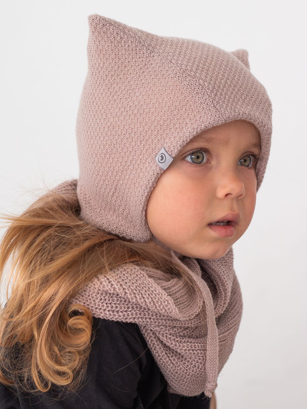 Шапка весенняя/осенняя вязаная (Нюд) КОШКА ЭНИ