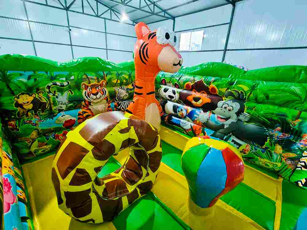 Коммерческий надувной батут «Чудо-сафари 3» 3,5*3,5*2,6 м