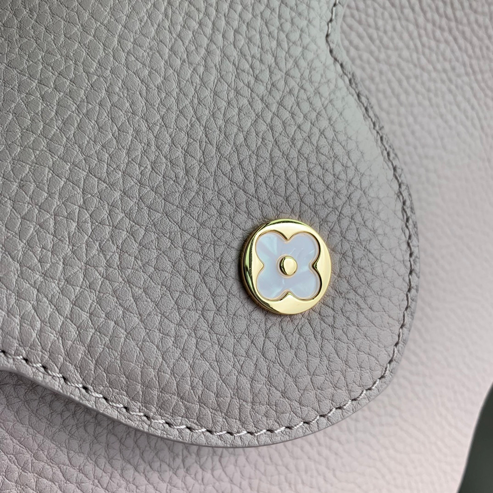 Louis Vuitton Capucines BB