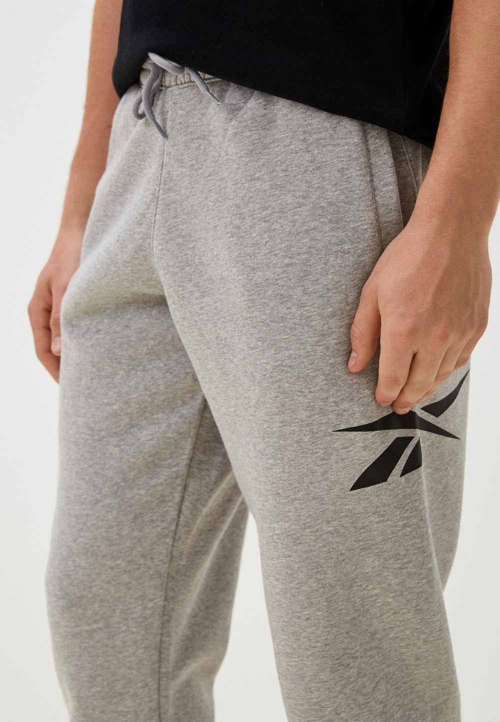 Брюки спортивные мужские REEBOK CL BV PANT