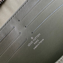 Louis Vuitton Pochette Voyage MM