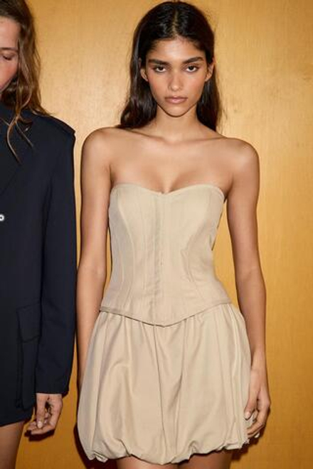 ZARA КОРОТКОЕ ПЛАТЬЕ В БЕЛЬЕВОМ СТИЛЕ, БЕЖЕВЫЙ