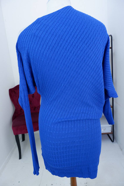 Платье трикотажное, ассиметричное, в ярком цвете 44-46 размер