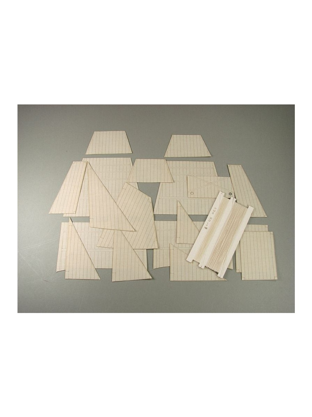 Комплект парусов для модели HMS Wolf, 1/96