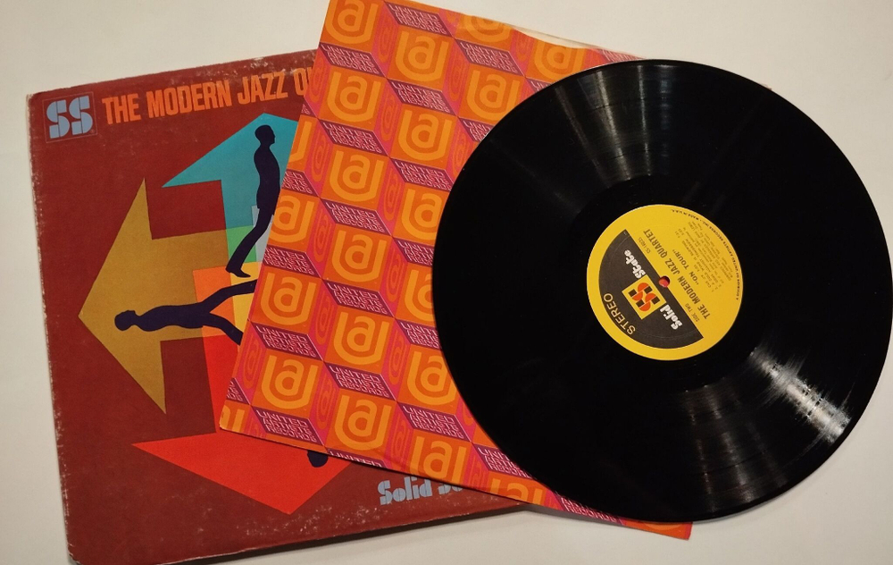 Винтажная виниловая пластинка LP The Modern Jazz Quartet On Tour (USA 1968)