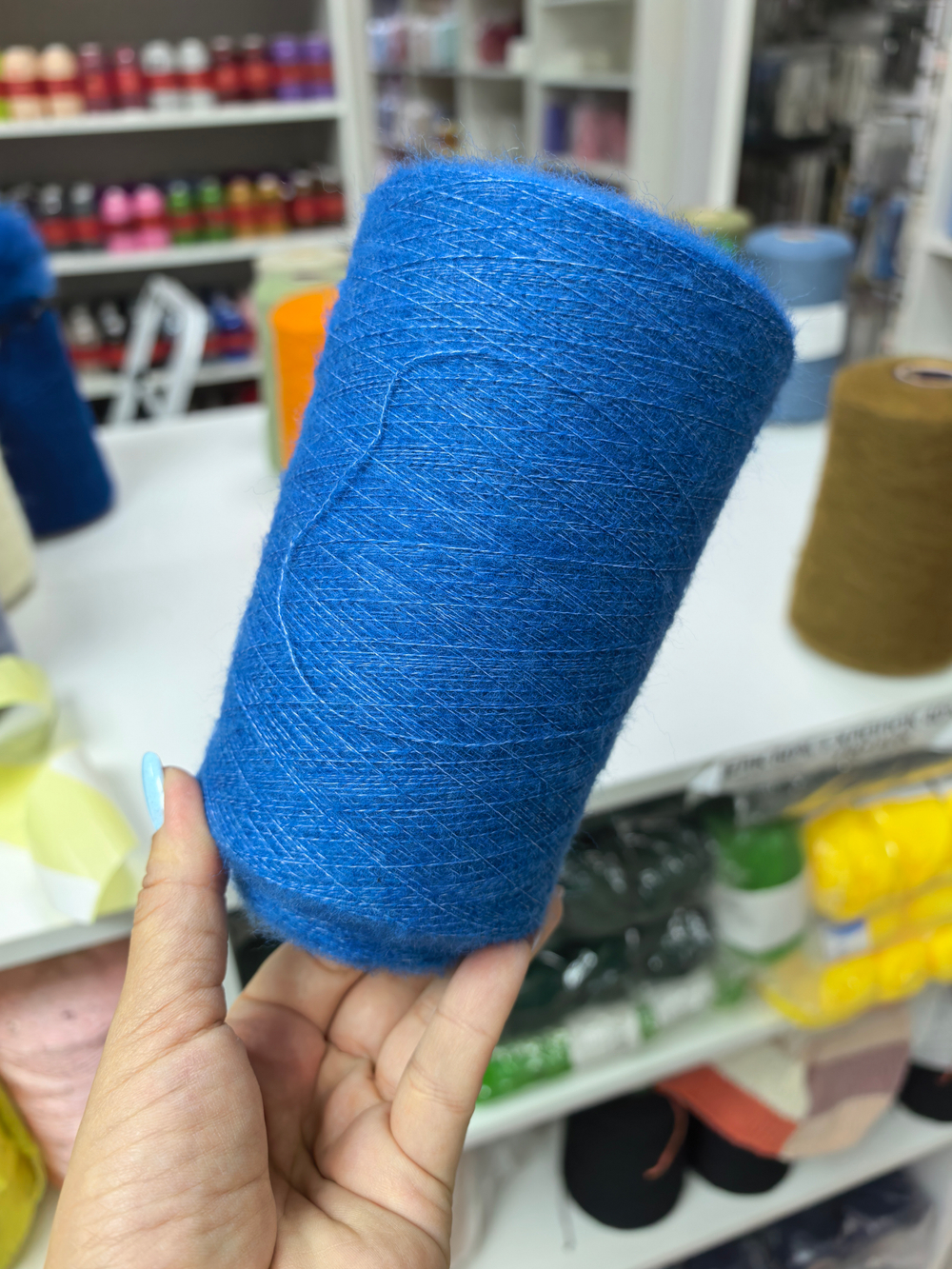 64шерсть, 10як, 22нейлон, 4спандекс - 300гр - насыщенный голубой