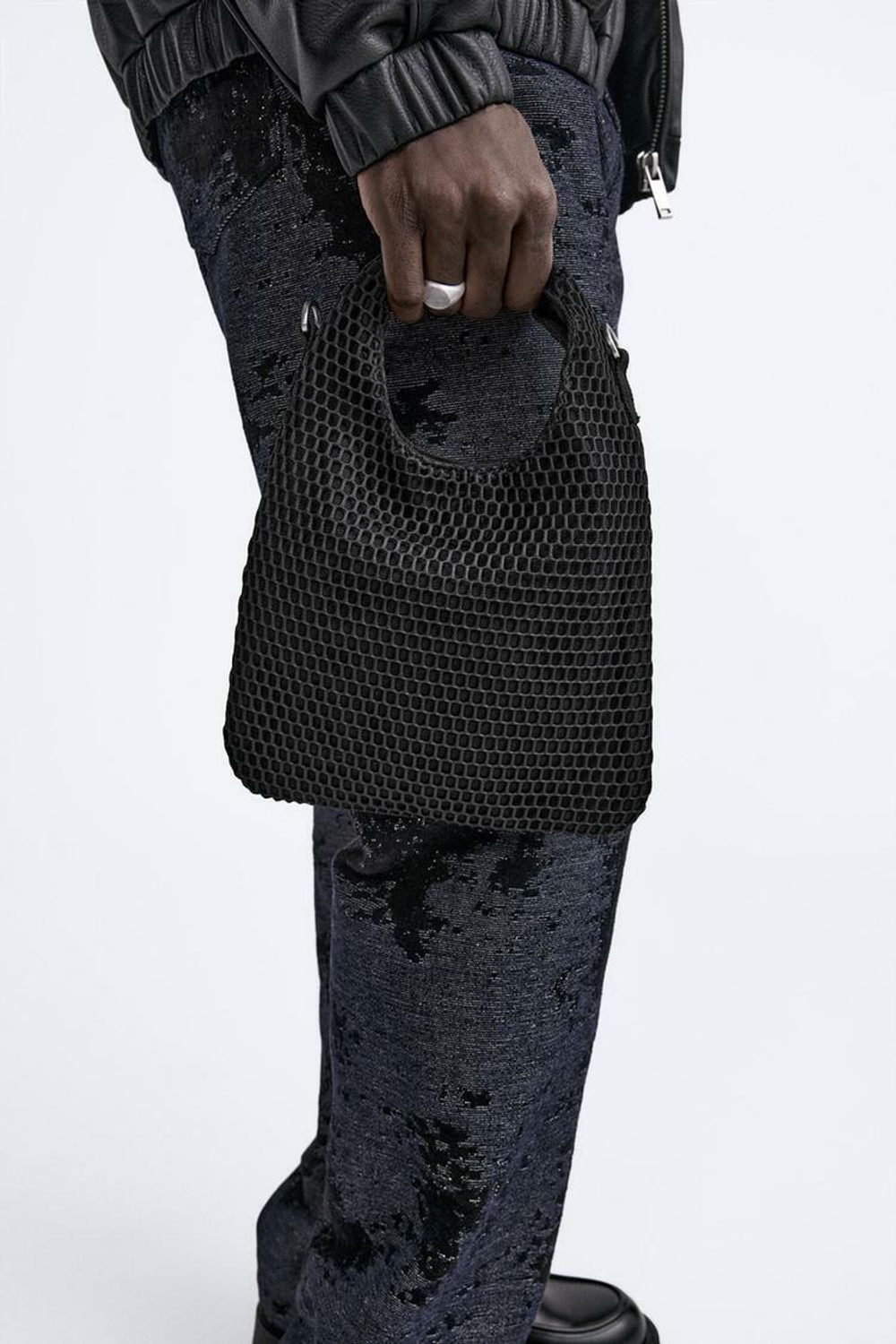 ZARA НЕБОЛЬШАЯ СЕТЧАТАЯ СУМКА, ЧЕРНЫЙ