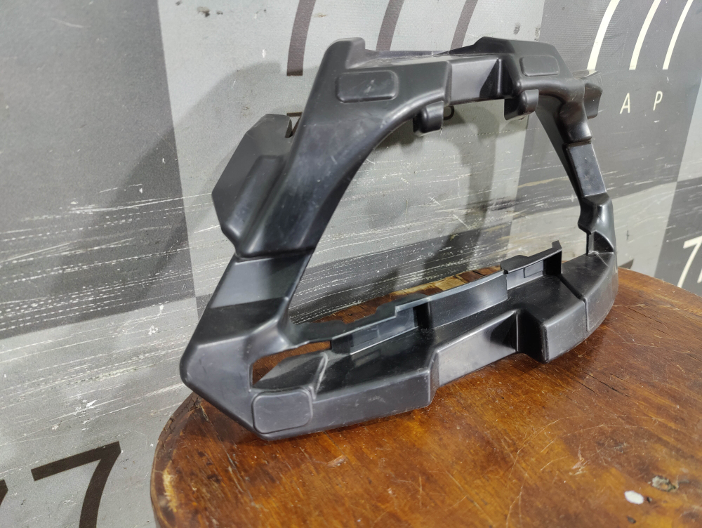 Кронштейн ПТФ задний левый Nissan Terrano 3 Новый Оригинал 269869662R