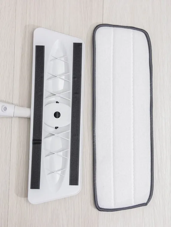 Швабра для мытья пола с распылителем Доляна, насадка из микрофибры 40×13 см, стальной черенок 125 см