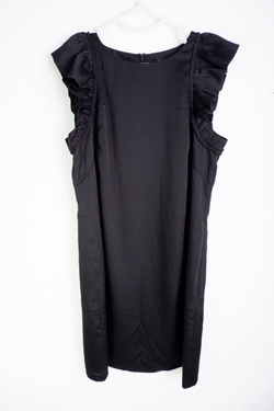 Платье Ann Taylor для деловой встречи, визуально на 44/46 размер