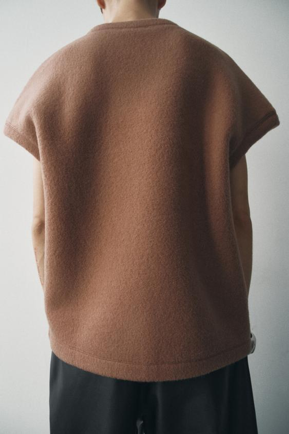 ZARA ТОП ИЗ МЯГКОЙ ТКАНИ, СЕРОВАТО-КОРИЧНЕВЫЙ