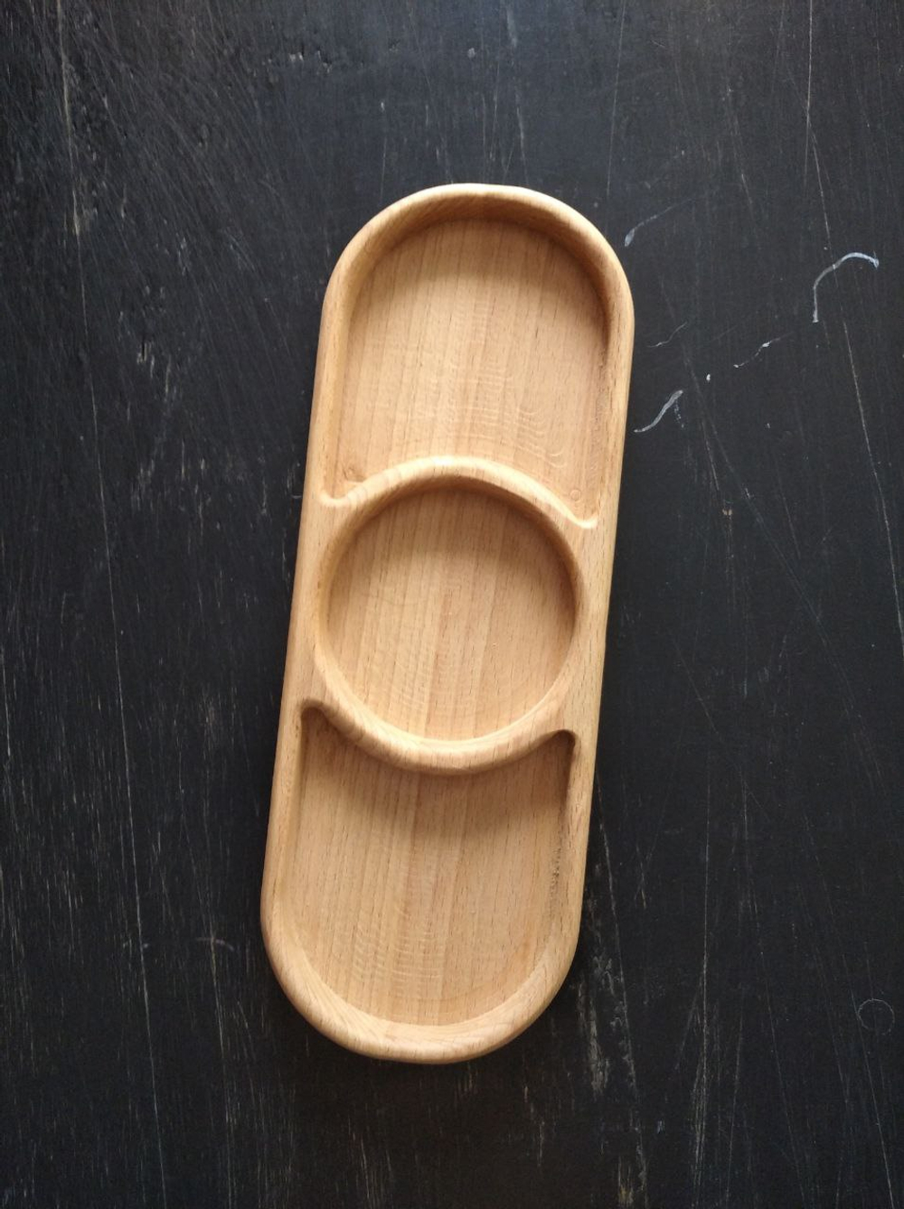 Овальная менажница из массива бука