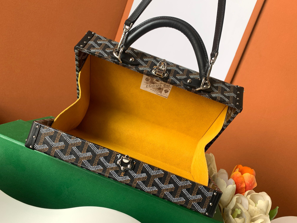 Goyard Grand Hotel Trunk Bag
