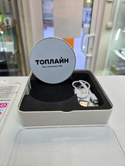 Внешний аккумулятор топлайн 3000mAh в коробке