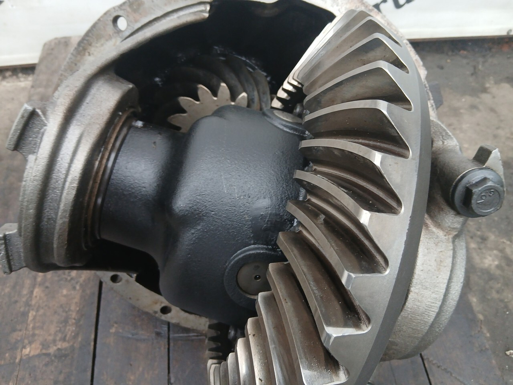 Редуктор заднего моста HL6/3 3.077 2019г.