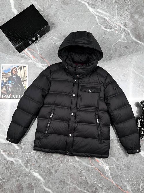 Пуховик Prada