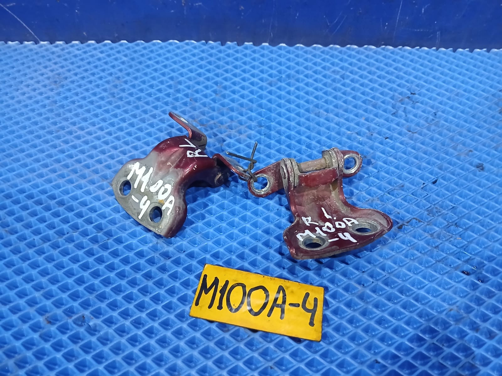 Петля двери задней левой TOYOTA DUET 1998-2000