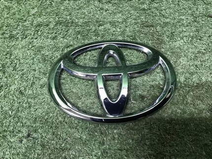 Эмблема крышки багажника Toyota RAV4 5 XA50 18-нв