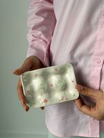 Подставка под яйца из гипса- ручная работа- узор цветы