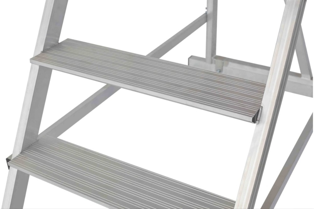 Вышка - стремянка разборная на колесах (150 кг) MEGAL ВС-3.0