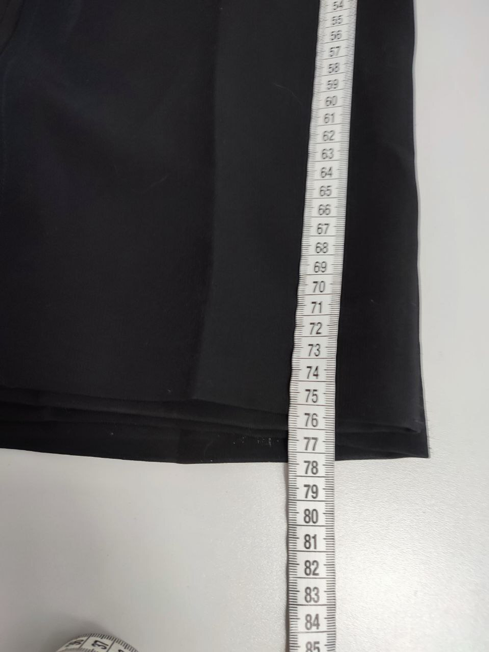 Брюки черные стильные 42 размер