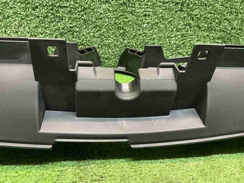 Кронштейн решетки Mercedes GLS x167 (19-24)