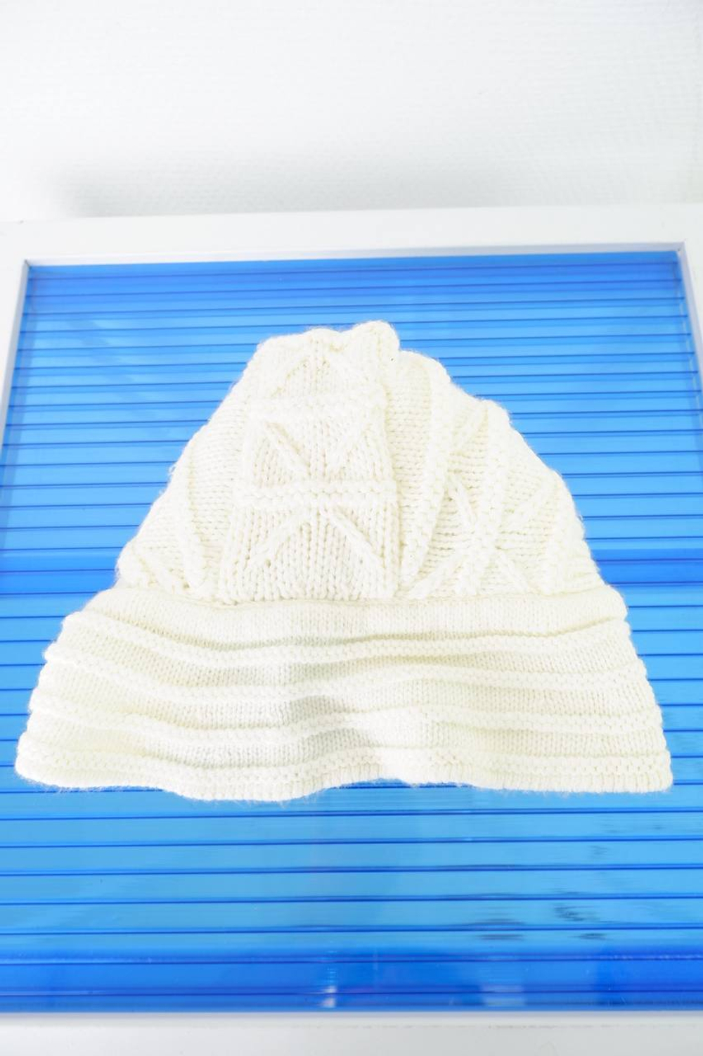 Шапка светлая