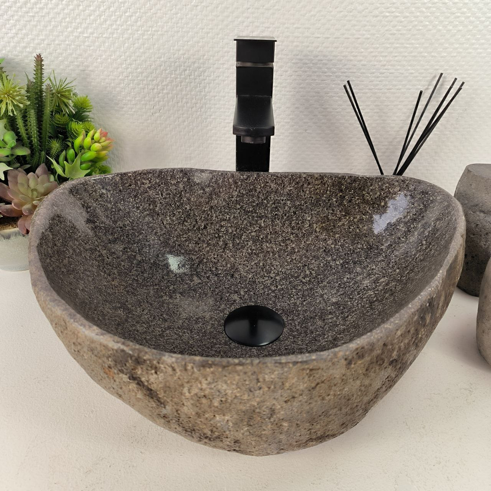 Раковина из речного камня RS-65590 45*33*15 0861