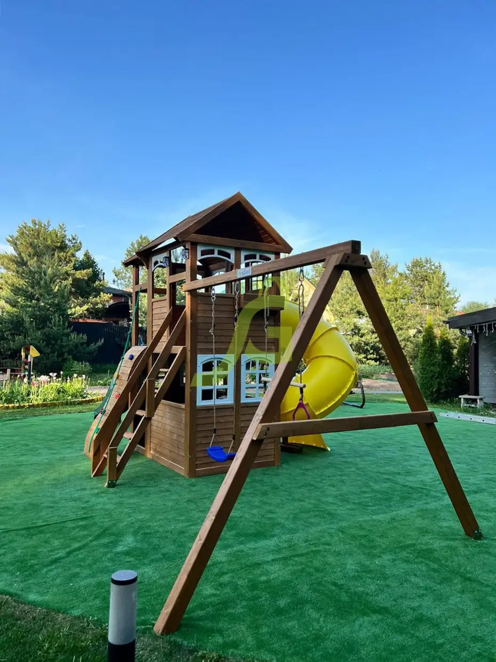 Детская площадка Клубный домик 2 с горкой трубой Luxe