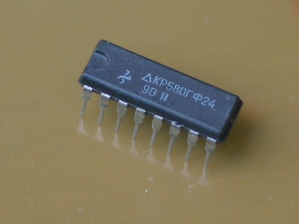 КР580ГФ24