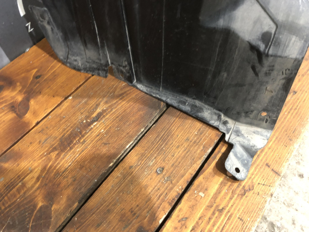 Подкрылок передний левый Suzuki Vitara 2 14-нв Б/У Оригинал 7232254P00