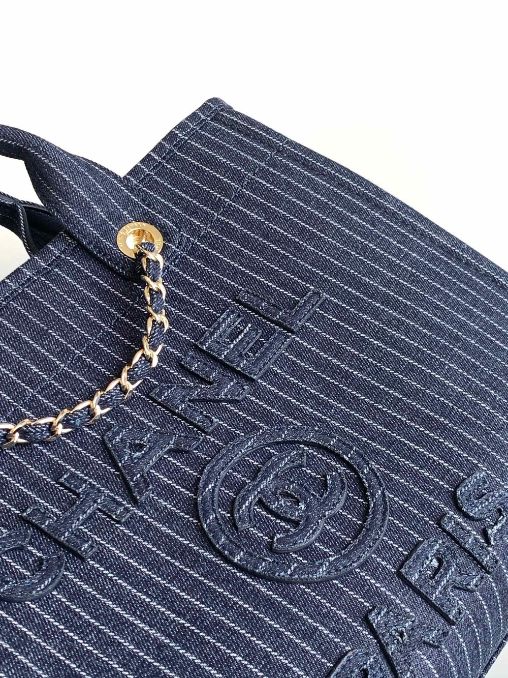 Chanel Shopping Bag 32 cm