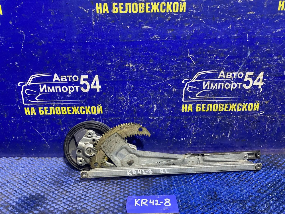 Стеклоподъемник задний левый TOYOTA LITEACE 1999