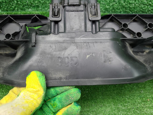 Воздуховод радиатора нижний BMW X6 G06 (2019-2023)