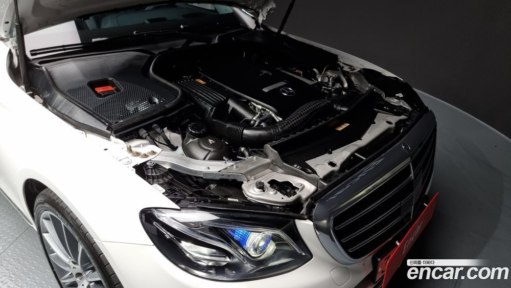 Mercedes-Benz E-Class W213 E300 4MATIC Exclusive (09.2020)