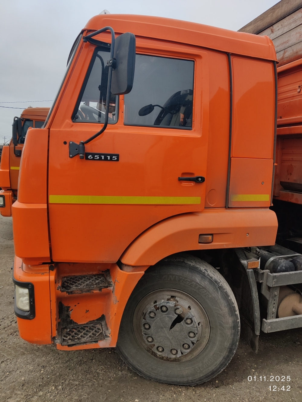 КамАЗ 45143 6x4 Зерновоз 45143-5H (Дизельный, 6,7 л, 301 л.с., МТ)